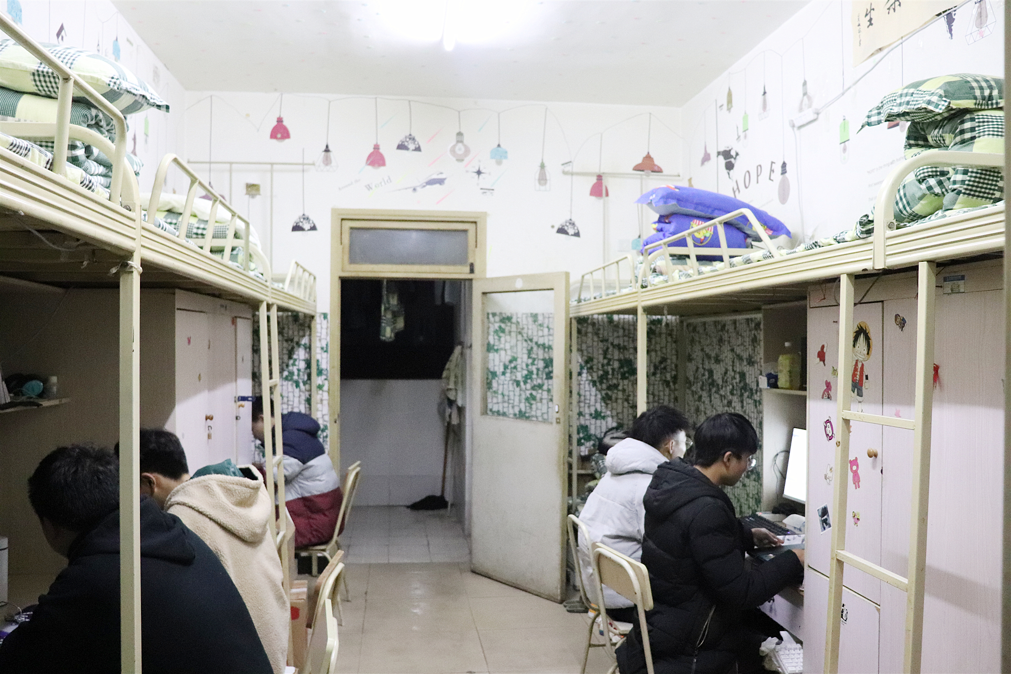 汽车系举办"美化寝室 传递健康"美寝大赛表彰会-四川航天职业技术学院